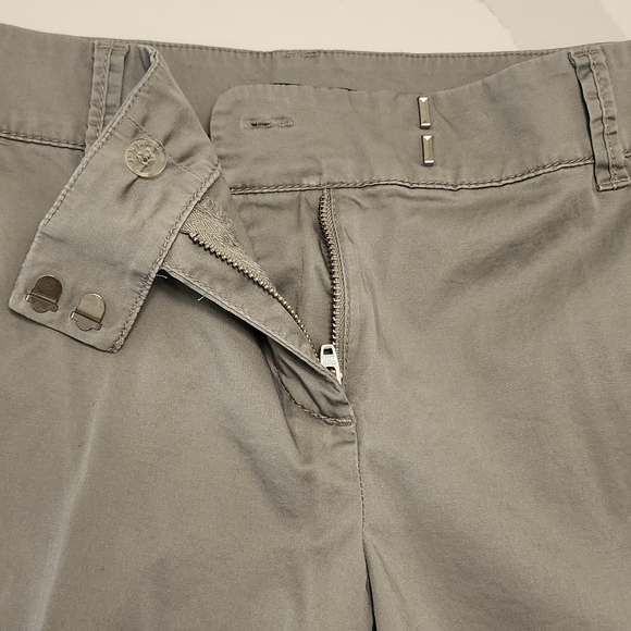 ANN TAYLOR 8 Petite - Grey Capri Pants - Picture 8 of 10